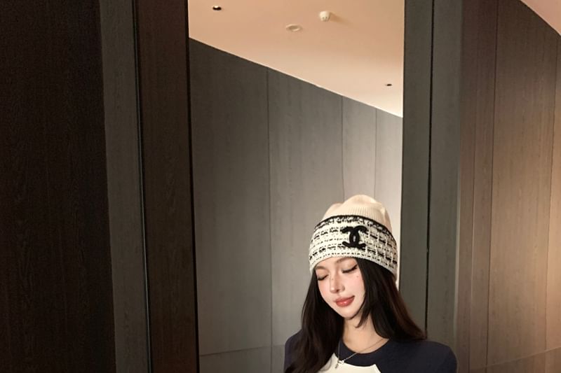 Two-Tone Crewneck Top with Long Sleeves