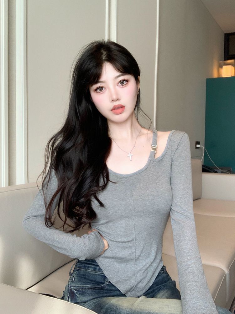 Asymmetric Solid T-Shirt with Long Sleeves