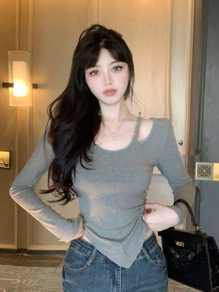 Asymmetric Solid T-Shirt with Long Sleeves