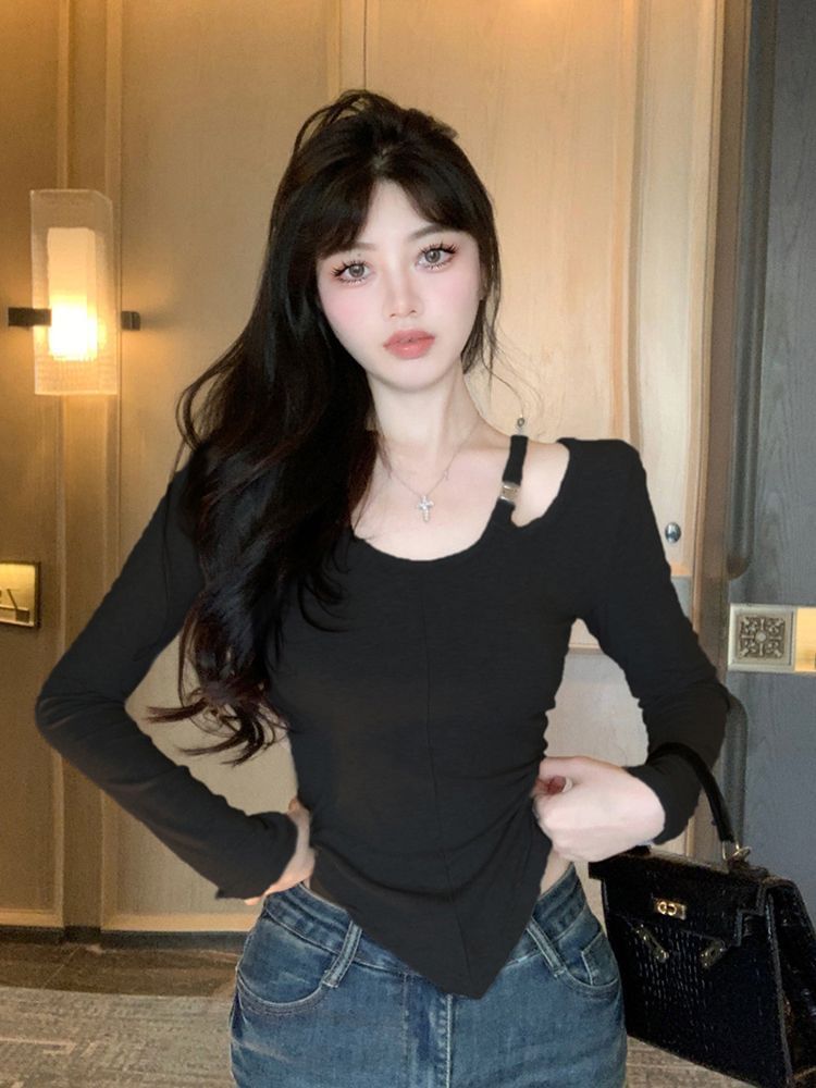 Asymmetric Solid T-Shirt with Long Sleeves