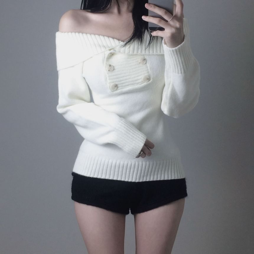 Off-Shoulder Slim Knit Sweater in Solid Shade