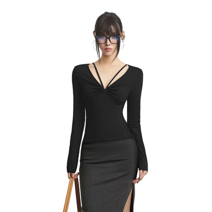 V-Neck Ruched Top with Long Sleeves in Solid Color