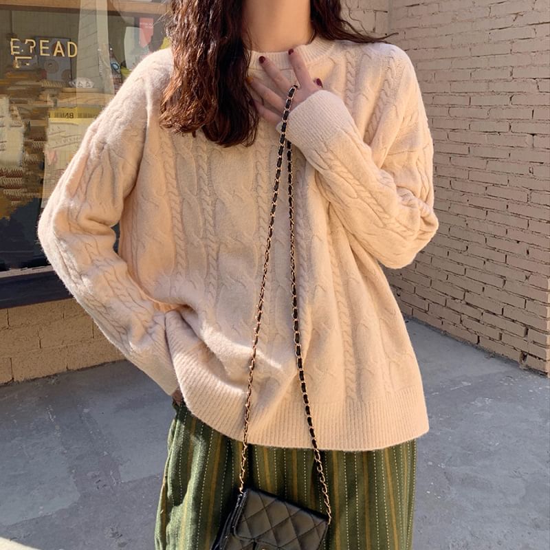Classic Crew Neck Cable Knit Sweater