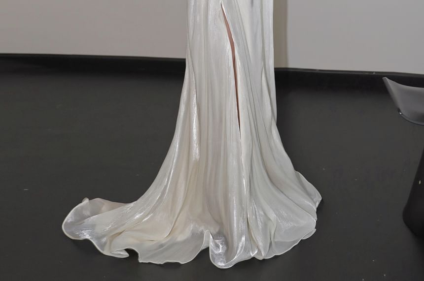 Halter V-Neck Plain Ruched Slit Mermaid Wedding Gown