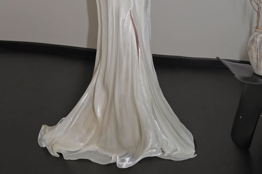 Halter V-Neck Plain Ruched Slit Mermaid Wedding Gown
