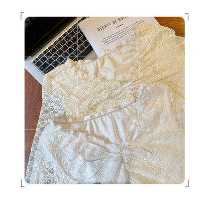 Extended Sleeve V-Neck Frilled Lace Slim Crop Top