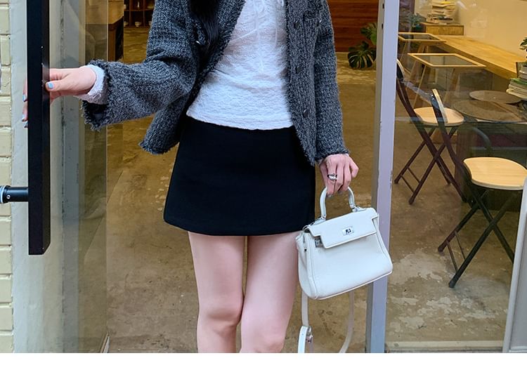 Extended Sleeve V-Neck Frilled Lace Slim Crop Top