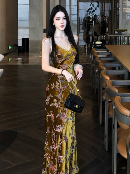 Spaghetti Strap V-Neck Floral Velvet Mermaid Evening Gown