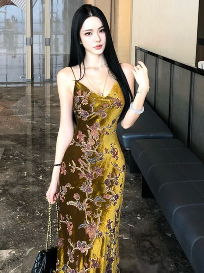 Spaghetti Strap V-Neck Floral Velvet Mermaid Evening Gown
