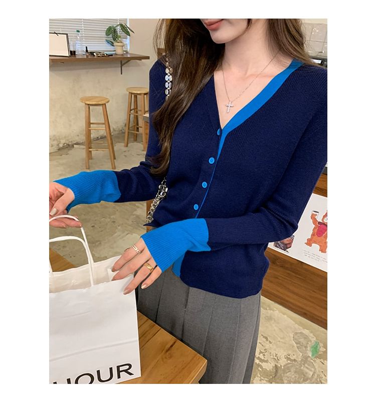 V-Neck Contrast Trim Button Up Cardigan