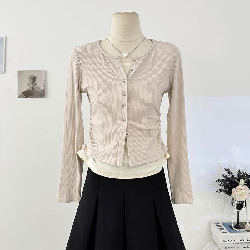 Two-Tone Ruched Button Crop Top with Crew Neck and Long Sleeves