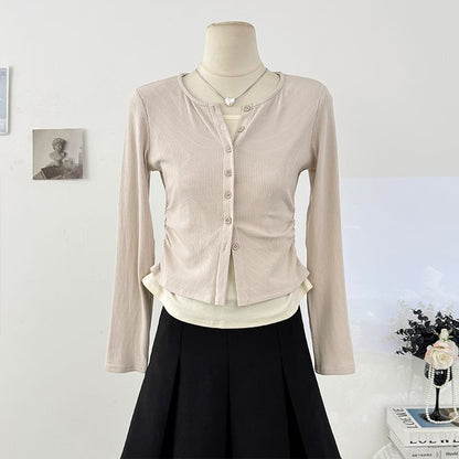 Two-Tone Ruched Button Crop Top with Crew Neck and Long Sleeves