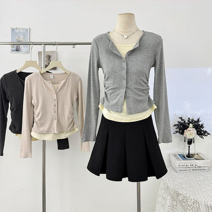 Two-Tone Ruched Button Crop Top with Crew Neck and Long Sleeves