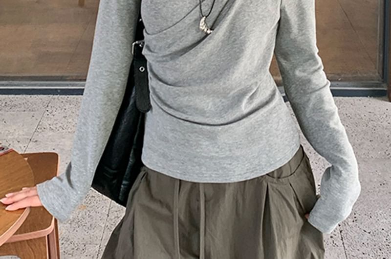 Cold Shoulder Plain Long Sleeve Fitted Tee
