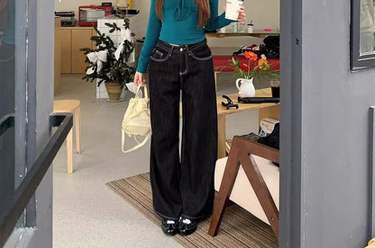 Lace-Up V-Neck Fitted Tee with Long Sleeves