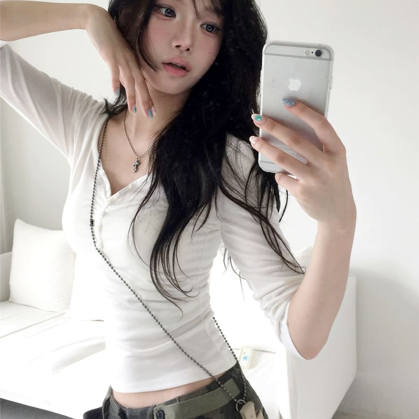 Scoop Neck Slim-Fit Crop Tee