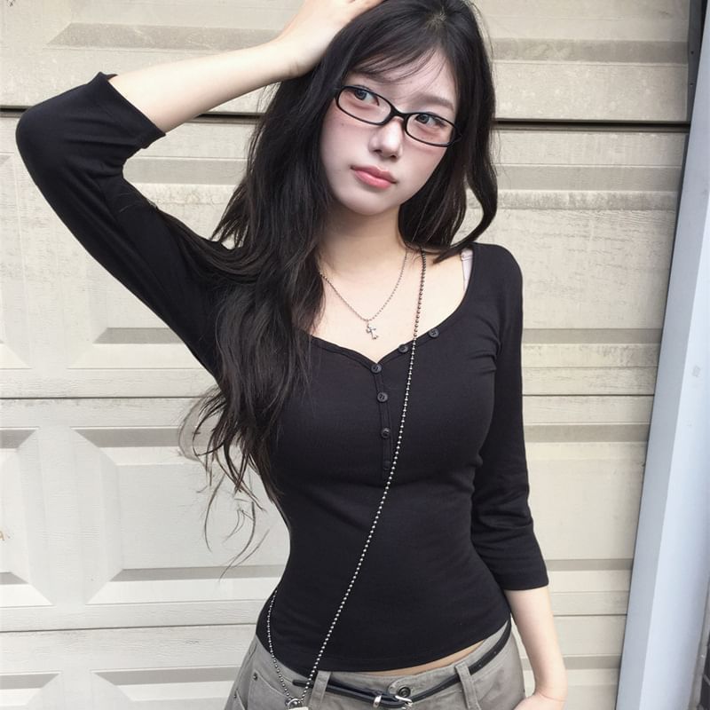 Scoop Neck Slim-Fit Crop Tee