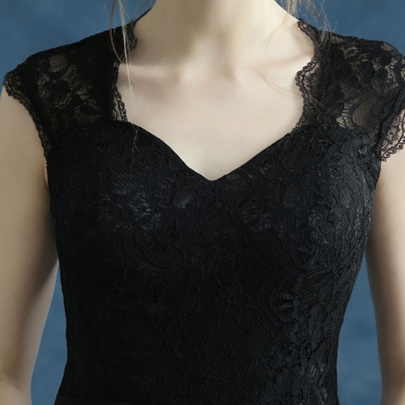 Cap-Sleeve V-Neck Lace A-Line Evening Gown