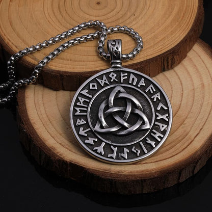 Disc Pendant / Box Chain Necklace