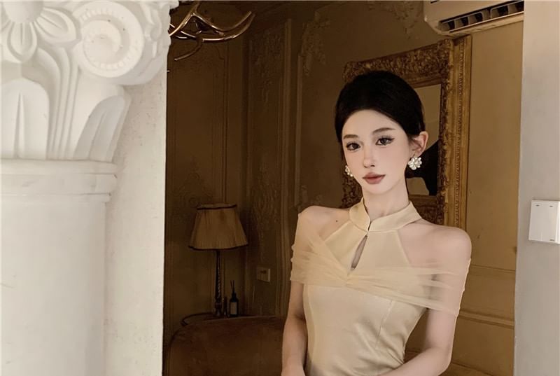 Halter Neck Stand Collar Glitter Mesh Panel Slit Midi Sheath Qipao
