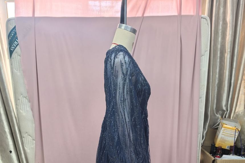 Plus Size Puff-Sleeve V-Neck Rhinestone Patterned A-Line Evening Gown