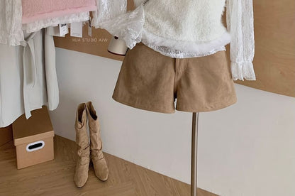 Lace Top and Fluffy Vest Set with Round Neck
