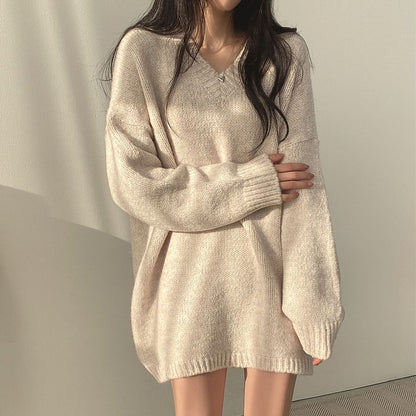 Classic V-Neck Knit Sweater in Solid Color