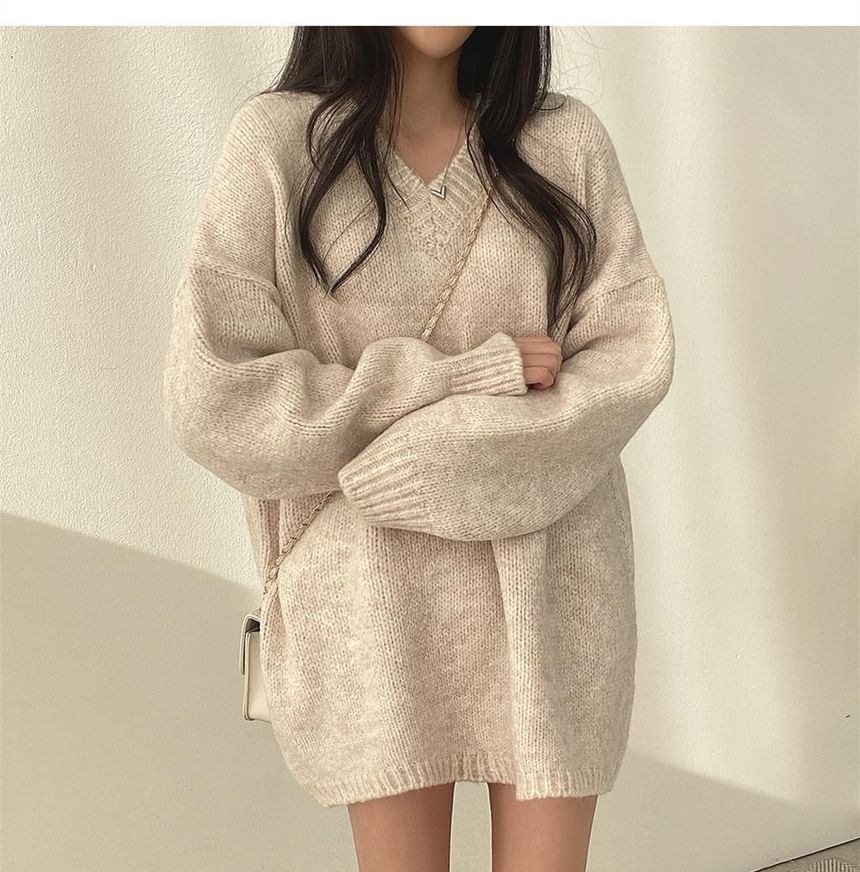 Classic V-Neck Knit Sweater in Solid Color