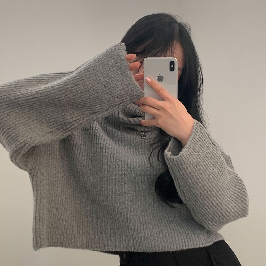 Ribbed Turtleneck Sweater in Solid Tone