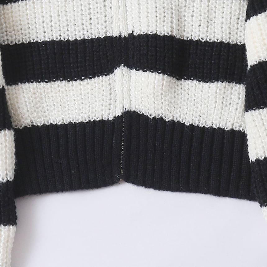 Crew Neck Striped Zip Cardigan