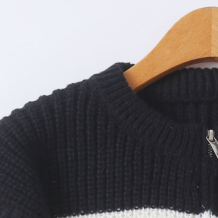 Crew Neck Striped Zip Cardigan