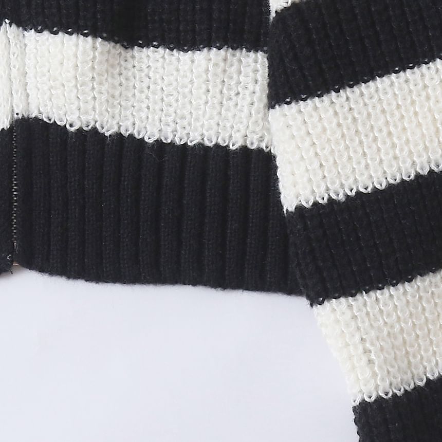 Crew Neck Striped Zip Cardigan
