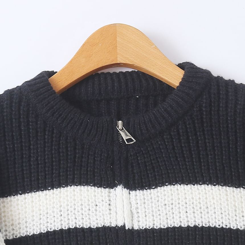 Crew Neck Striped Zip Cardigan