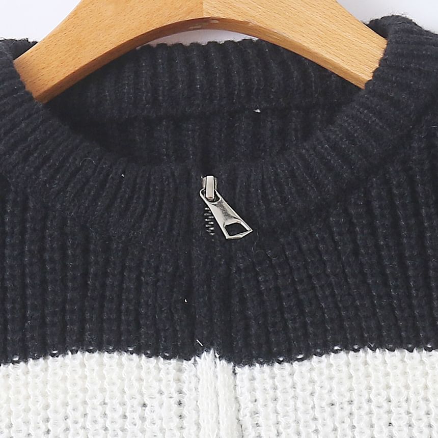 Crew Neck Striped Zip Cardigan