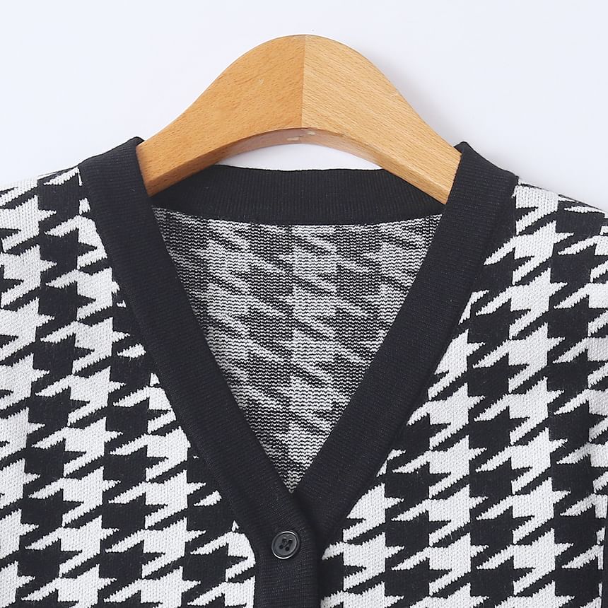 V-Neck Houndstooth Cardigan