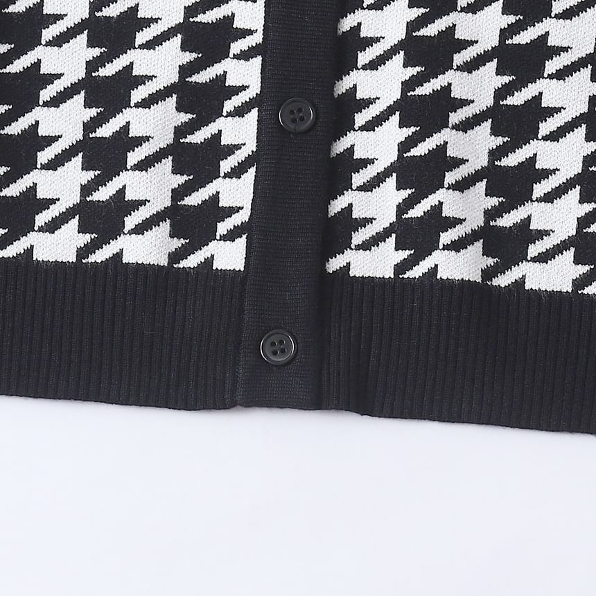 V-Neck Houndstooth Cardigan