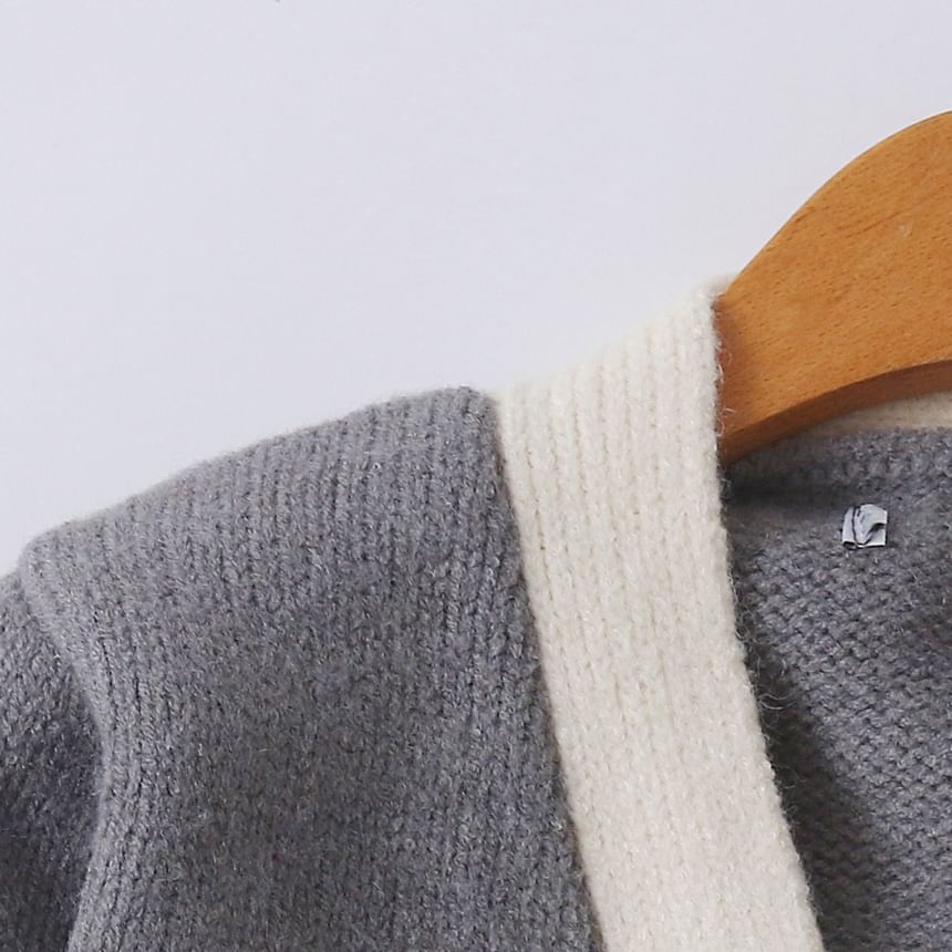 V-Neck Plain Contrast Trim Cardigan