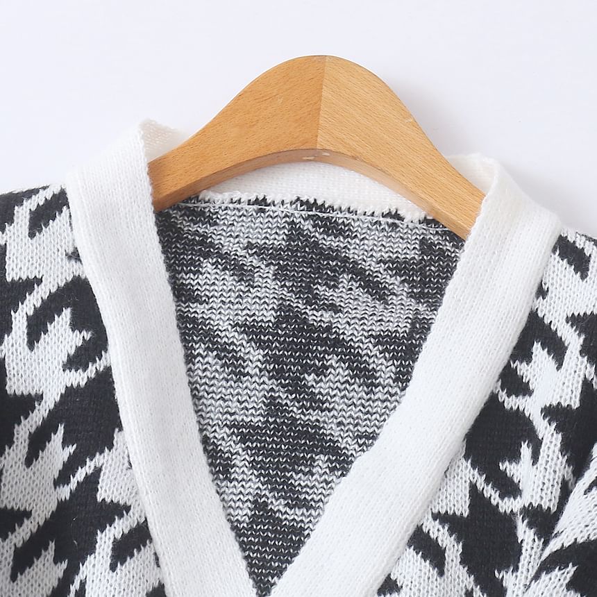 V-Neck Houndstooth Cropped Cardigan