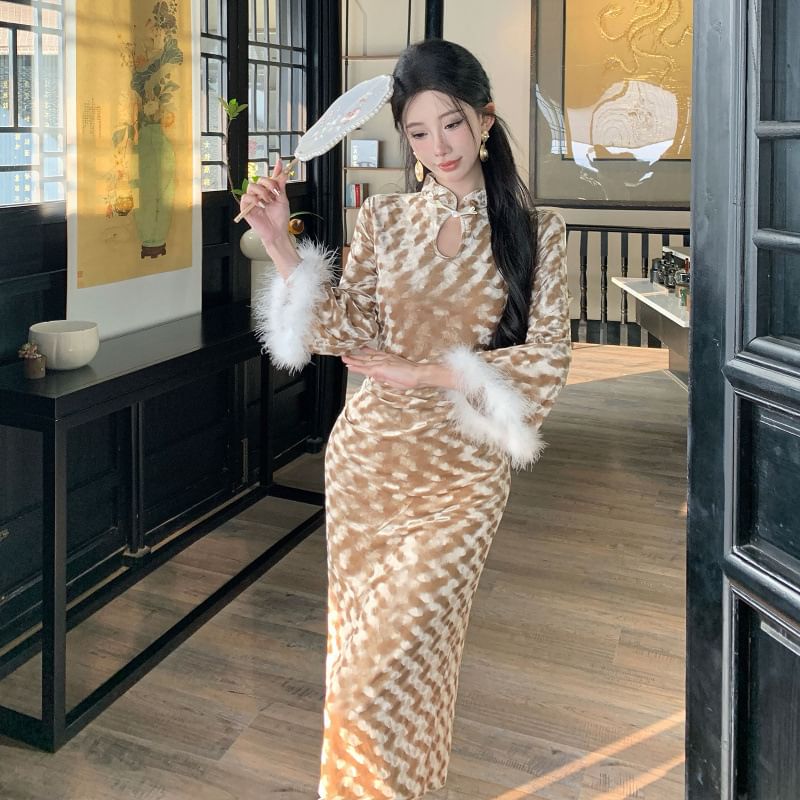 Long-Sleeve Stand Collar Fluffy Cuff Cutout Velvet Midi Sheath Qipao