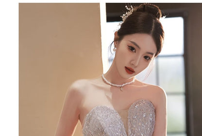 Strapless Sequined Mermaid Evening Gown / Fluffy Cape
