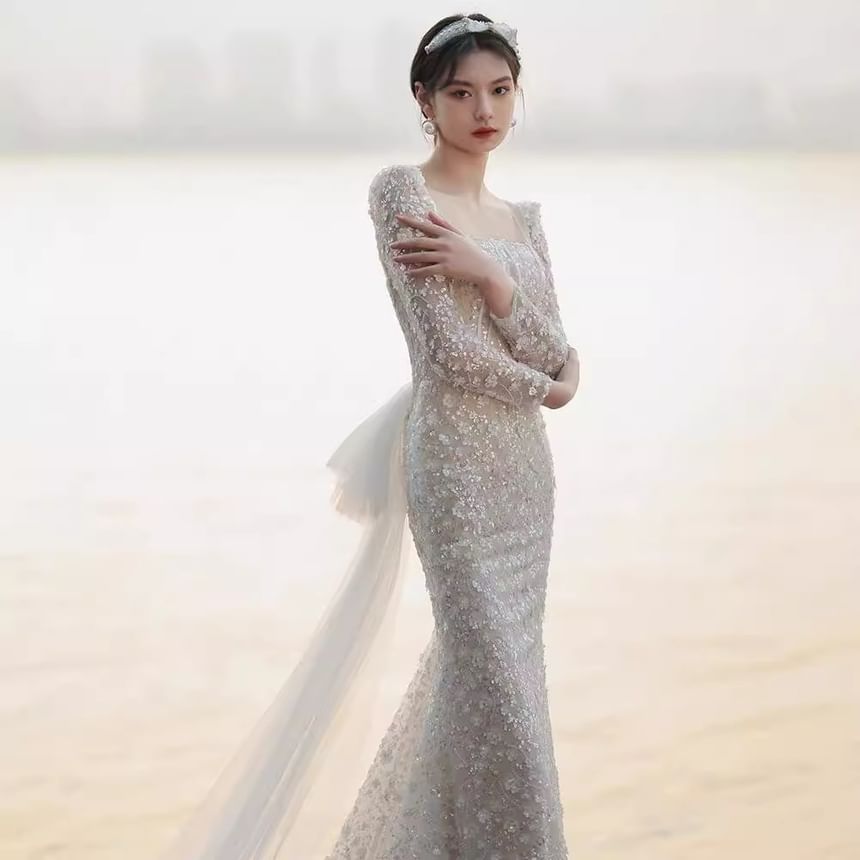 Long-Sleeve Square-Neck Bow Back Lace Mermaid Wedding Gown