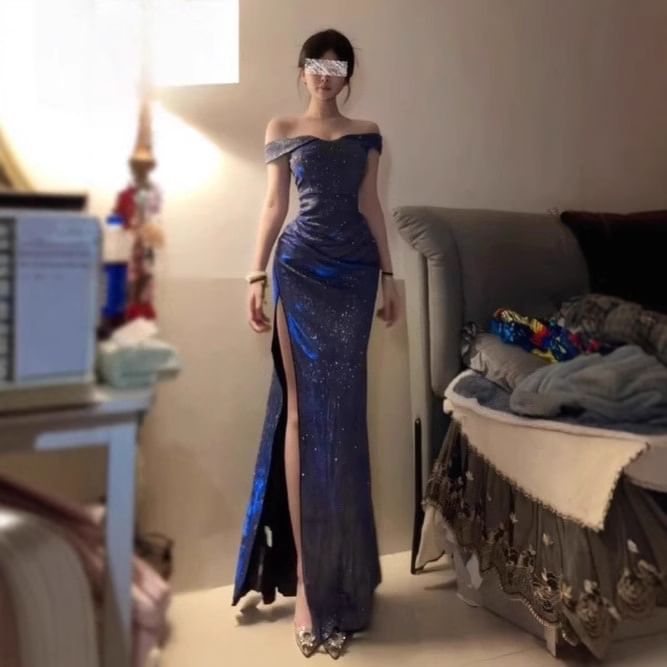 Off-Shoulder Glitter Shirred Slit Bodycon Evening Gown