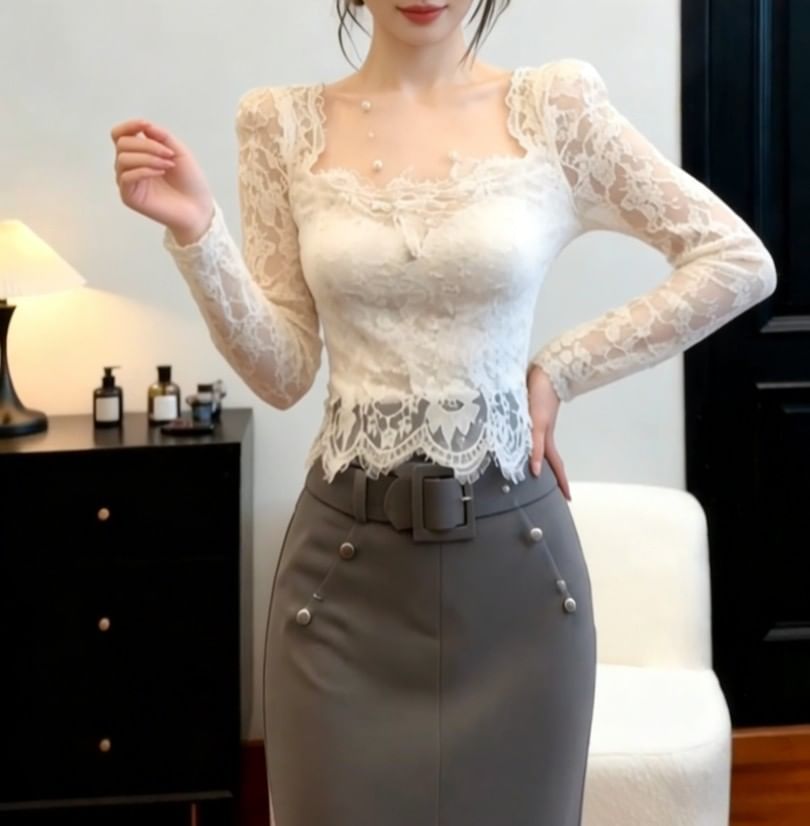 Extended Sleeve Square Neck Plain Lace Blouse