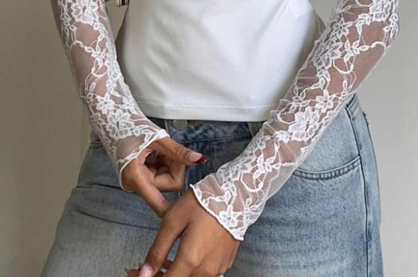 Mock Two Piece Lace Panel Slim-Fit Tee