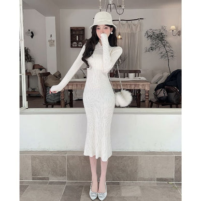 Long-Sleeve Stand Collar Plain Frog Buttoned Midi Sheath Knit Qipao