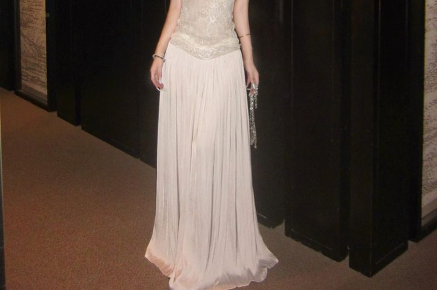Halter Neck Lace A-Line Evening Gown