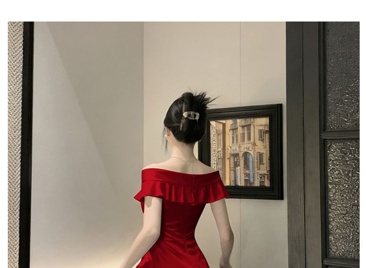 Off Shoulder Ruffle Plain A-Line Evening Gown