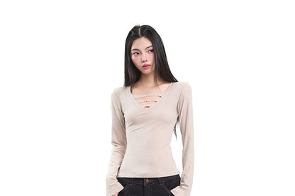 Extended-Sleeve V-Neck Cutout Cotton Tee