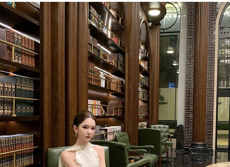 Halter Neck Plain Open Back A-Line Evening Gown