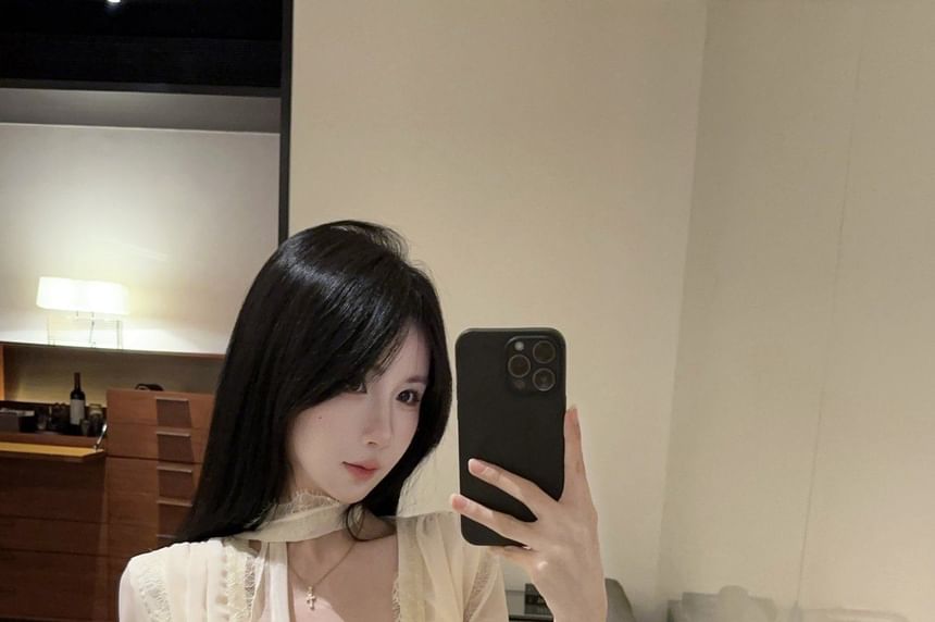 V-Neck Long Sleeve Peplum Lace Blouse